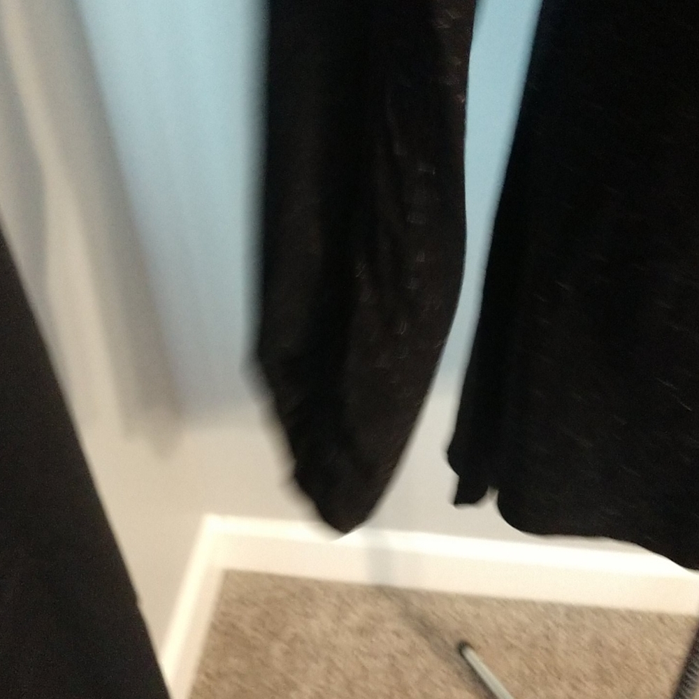 Top - Picture 4 of 9